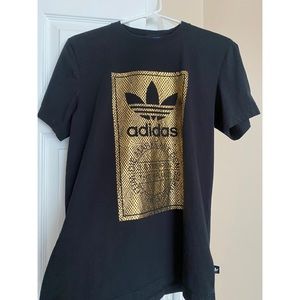 Adidas tee-medium